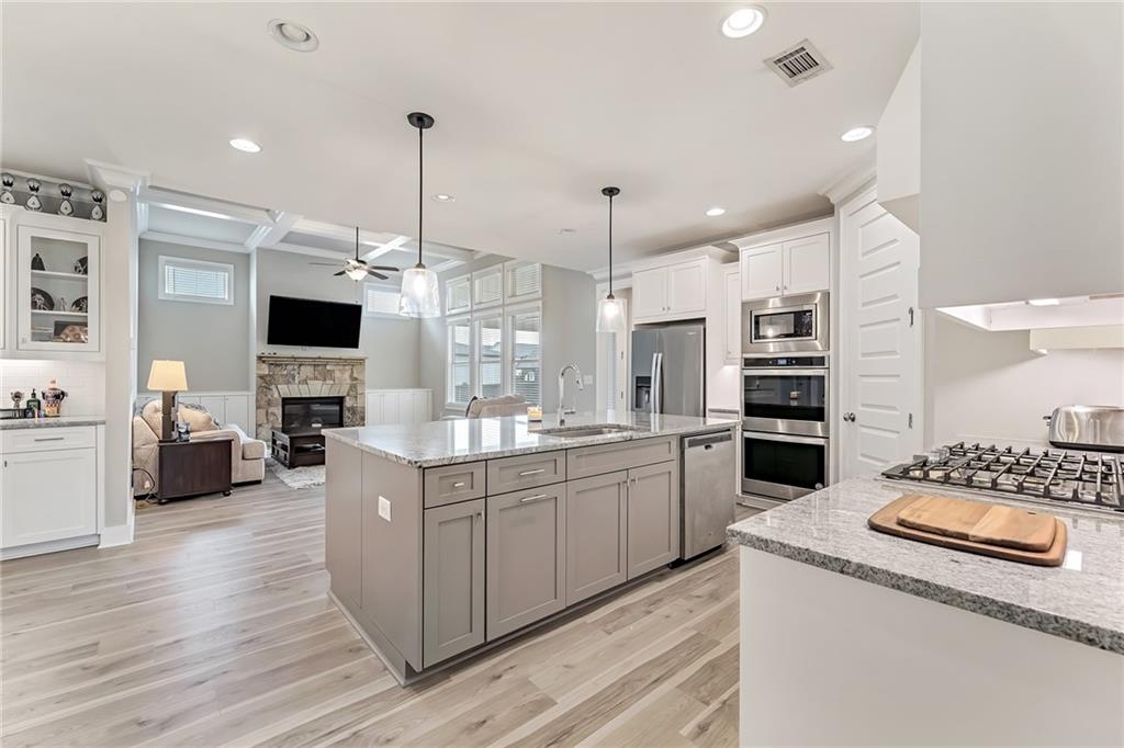 3220 Montebello Parkway