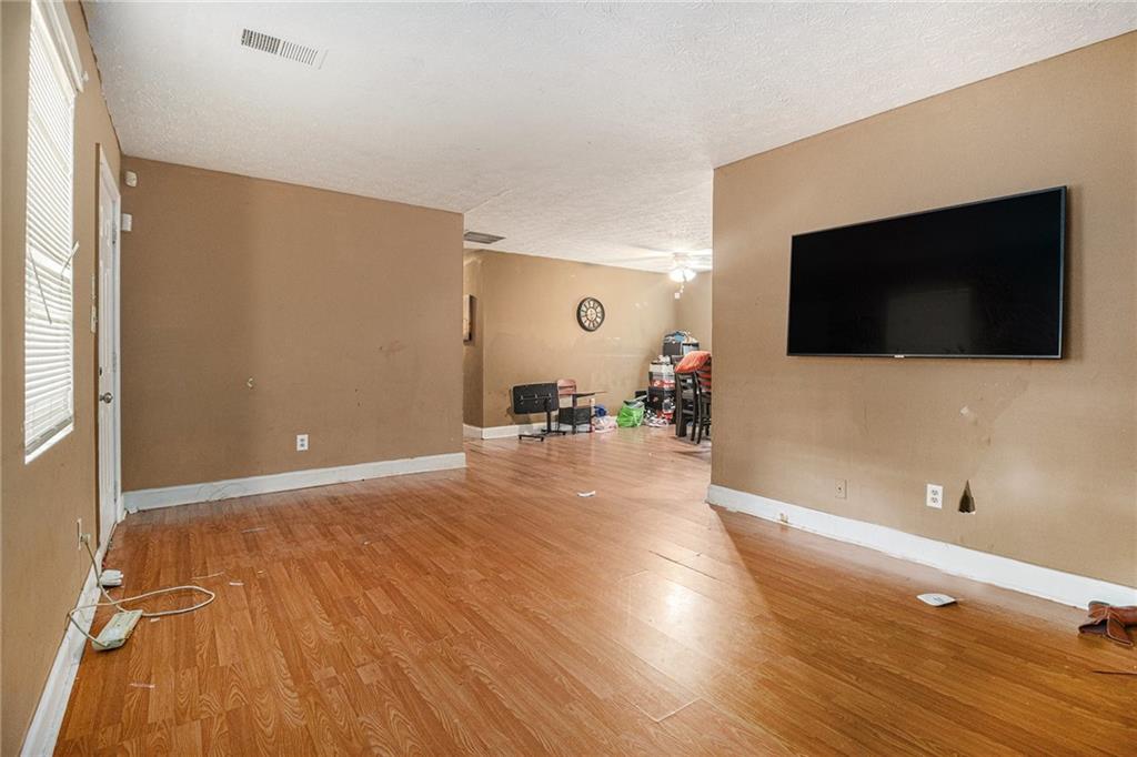 3953 Dalhouise Lane
