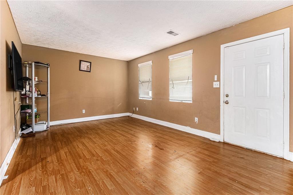 3953 Dalhouise Lane
