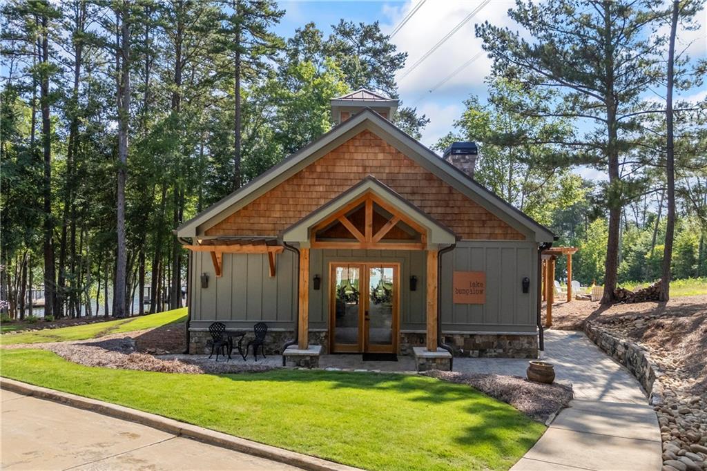1132 N Edgewater Trail