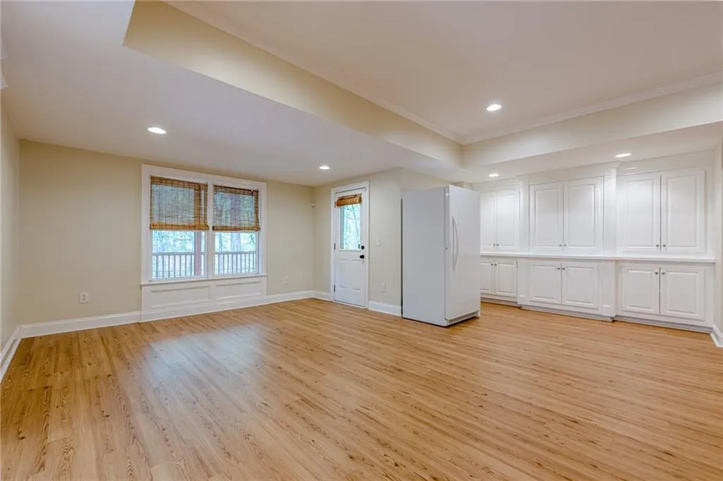 Cumming, Georgia 30040, United States, 5 Bedrooms Bedrooms, ,5 BathroomsBathrooms,Residential,Active,92191