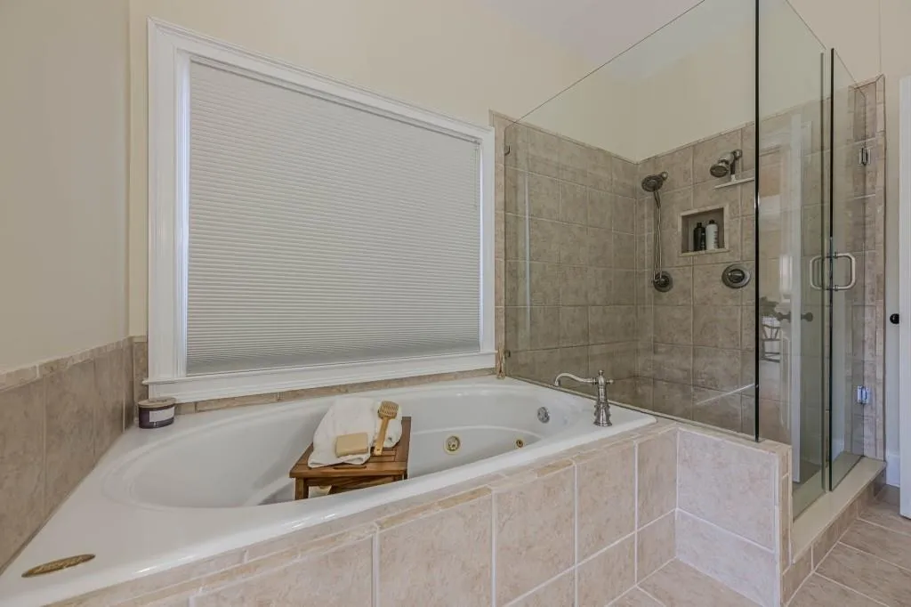 Cumming, Georgia 30040, United States, 5 Bedrooms Bedrooms, ,5 BathroomsBathrooms,Residential,Active,92191