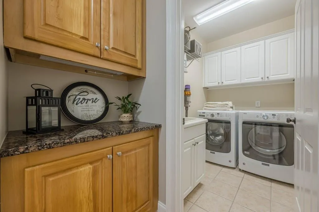 Cumming, Georgia 30040, United States, 5 Bedrooms Bedrooms, ,5 BathroomsBathrooms,Residential,Active,92191