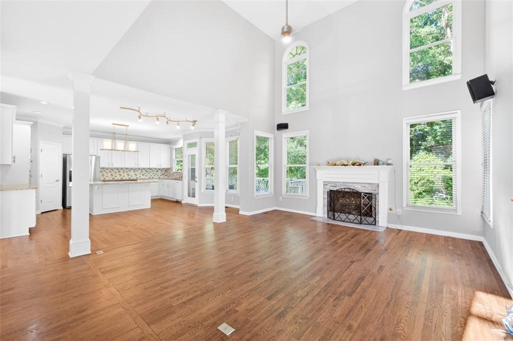 1524 Lake Heights Circle