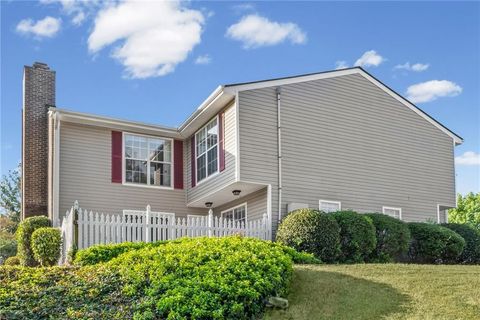 Condo For Sale - 549 Summit Lane<br/> Marietta, GA 30008