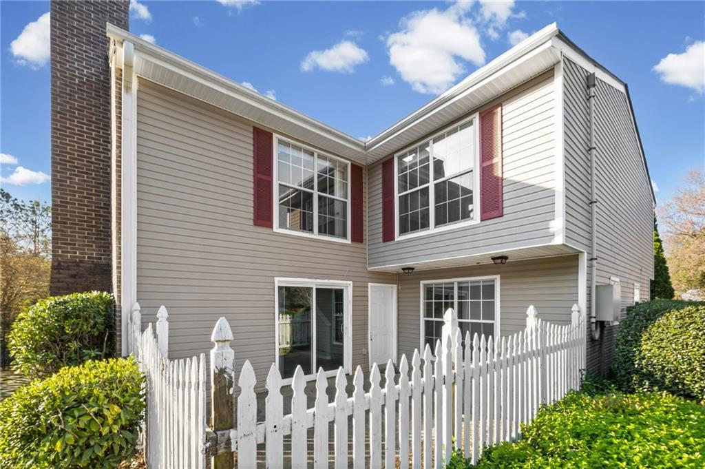 549 Summit Lane SW