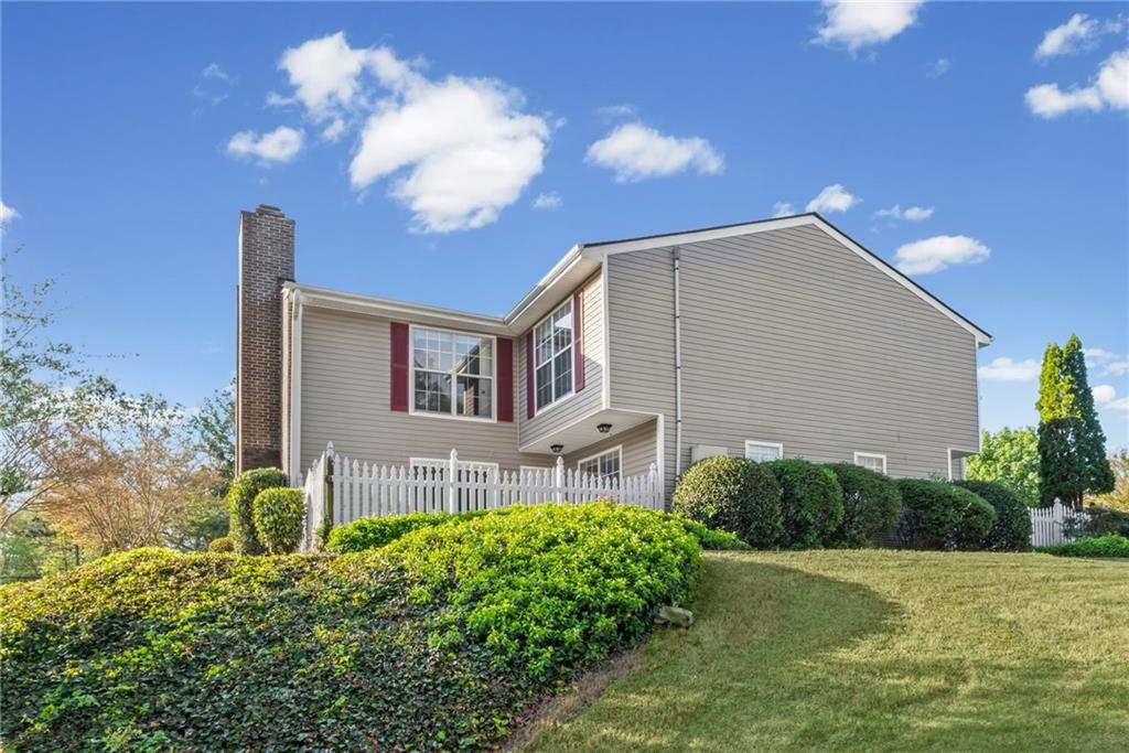 549 Summit Lane SW