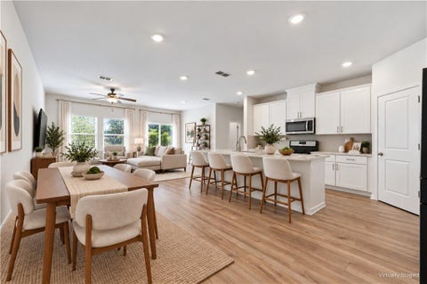 Townhouse For Sale - 1665 Villageside Court<br/> Gwinnett County, Lawrenceville, GA 30043