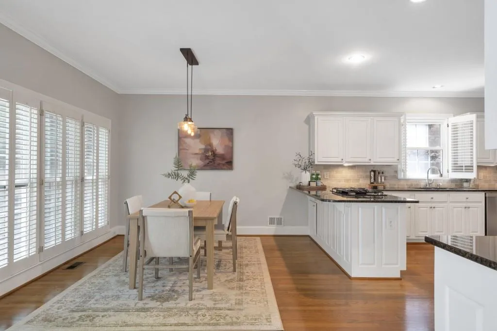 Brookhaven, Georgia 30319, United States, 3 Bedrooms Bedrooms, ,3 BathroomsBathrooms,Residential,Active,130978