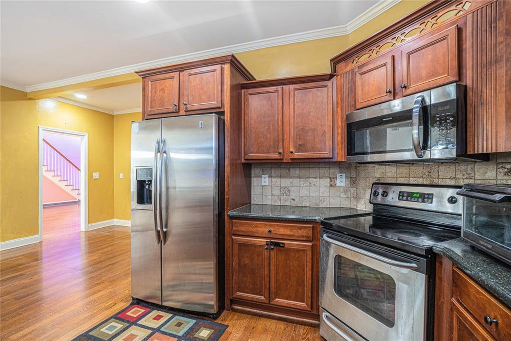 MAGNOLIA MANOR - Residential