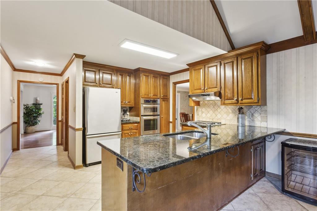 3298 Robinson Oaks Way NE