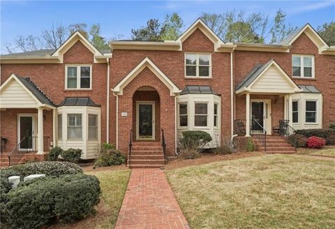 Photo of 2600 Holcomb Springs Drive, Alpharetta, GA 30022 (MLS # 7744393)