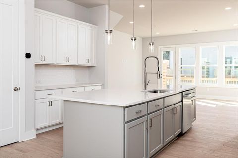 2304 Mockernut Trail 143 Smyrna GA 30080