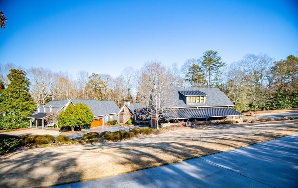 202 Hickory Chase