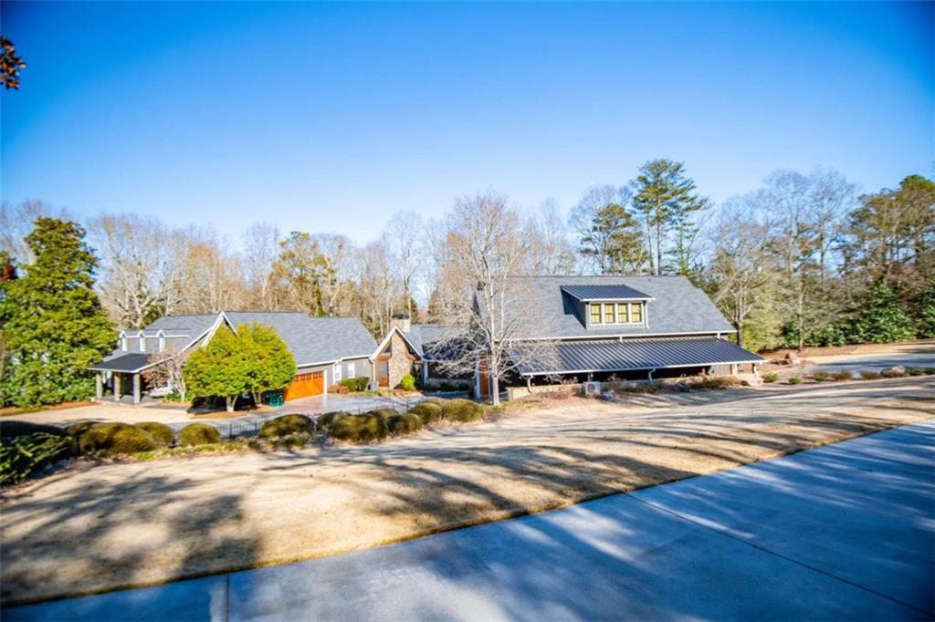 202 Hickory Chase