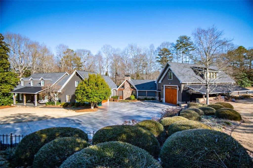 202 Hickory Chase