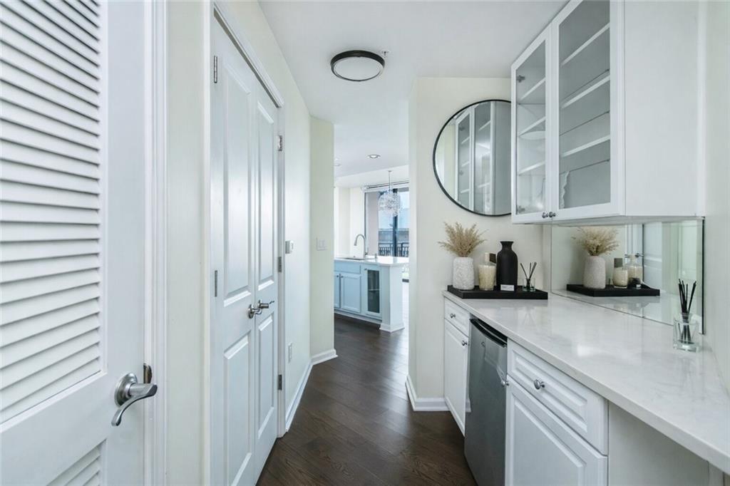 3040 Peachtree Road 1003