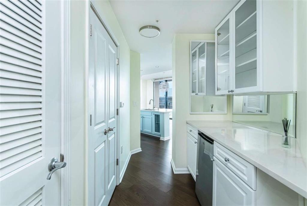 3040 Peachtree Road 1003