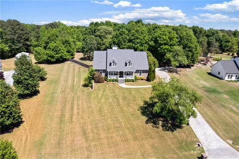 Homes For Sale - 2169 NE Indian Shoals Drive<br/> Loganville, GA 30052