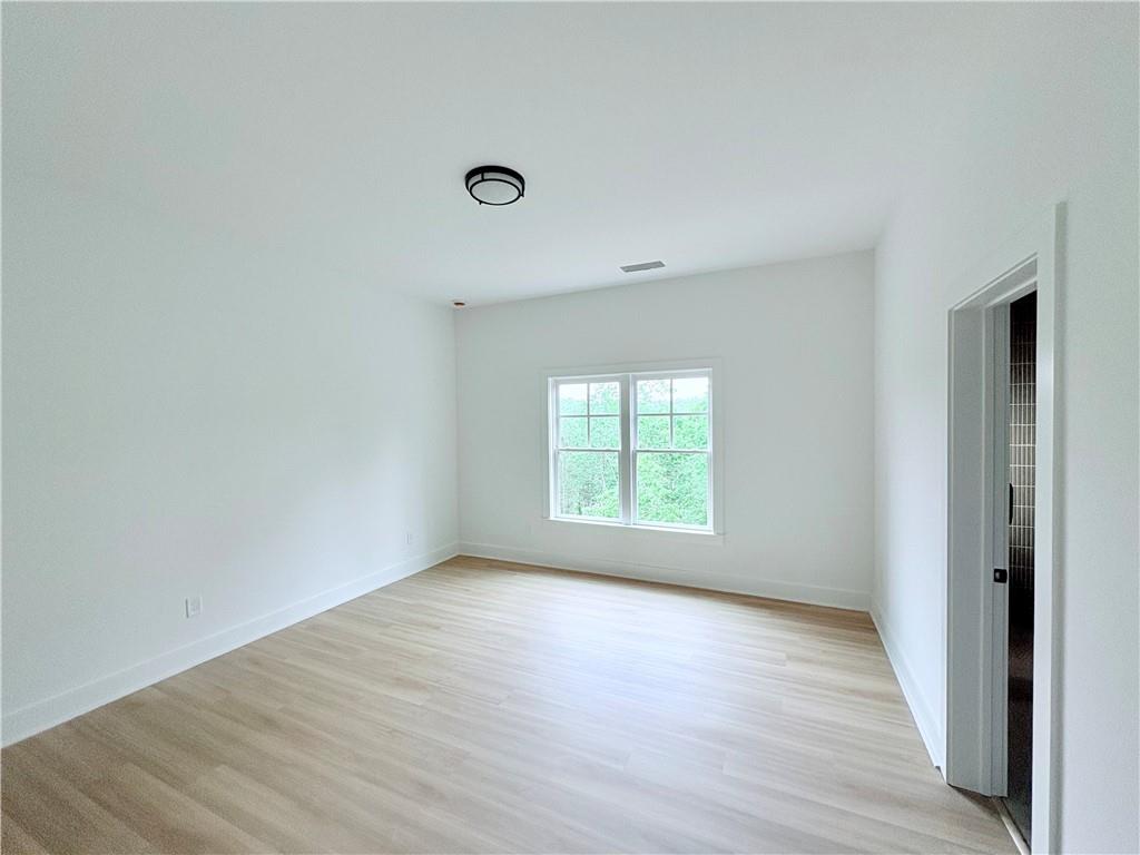 5753 Brendlynn Drive, Suwanee, Georgia image 33