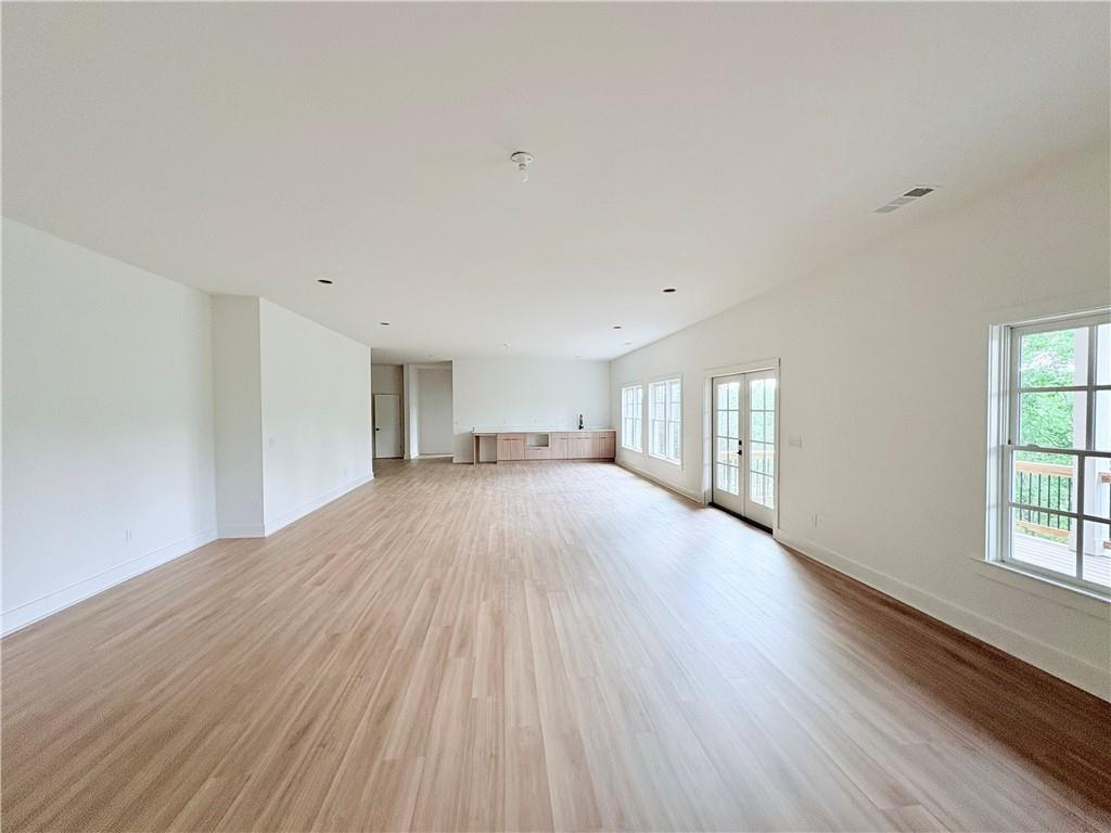 5753 Brendlynn Drive, Suwanee, Georgia image 30