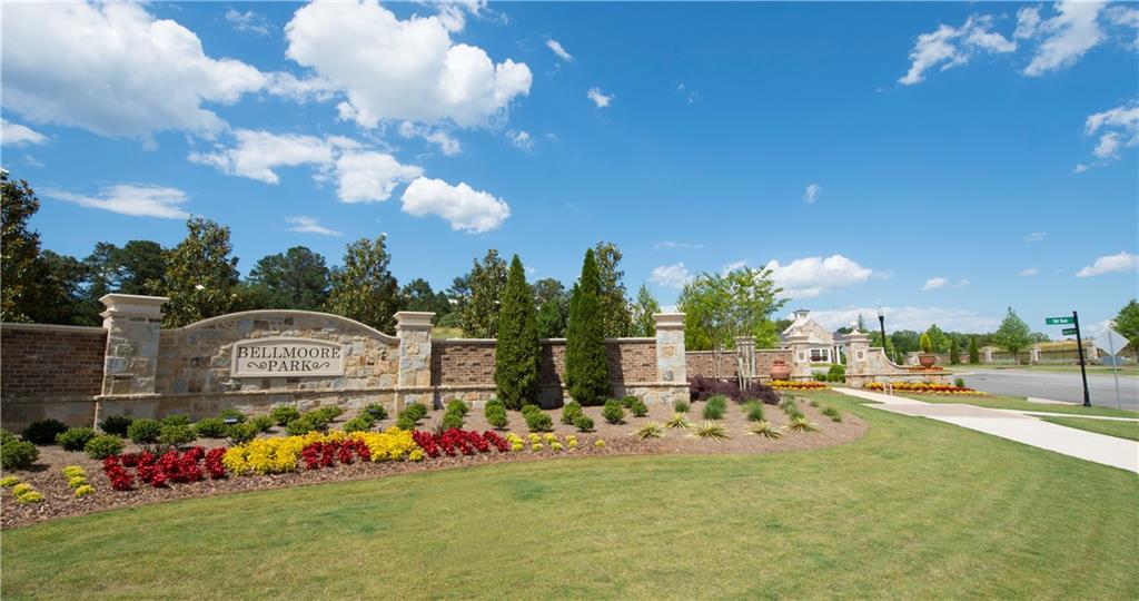 10005 Grandview Square