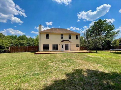 A home in Dacula