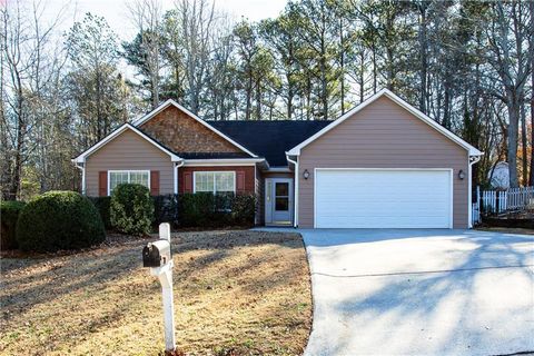 A home in Hoschton