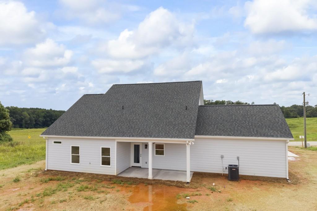 633 Racetrack Road