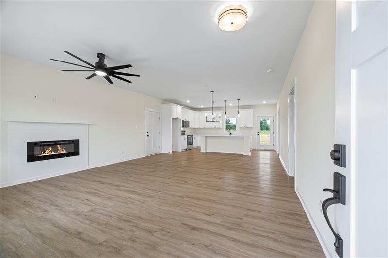 633 Racetrack Road