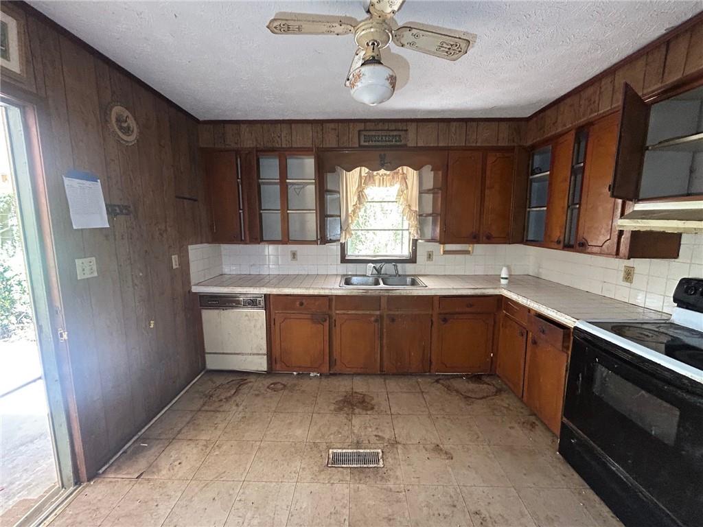 59 Graham Drive SW