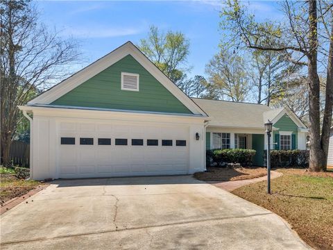 Homes For Sale - 1329 Birdsong Lane<br/> Clayton County, Hampton, GA 30228