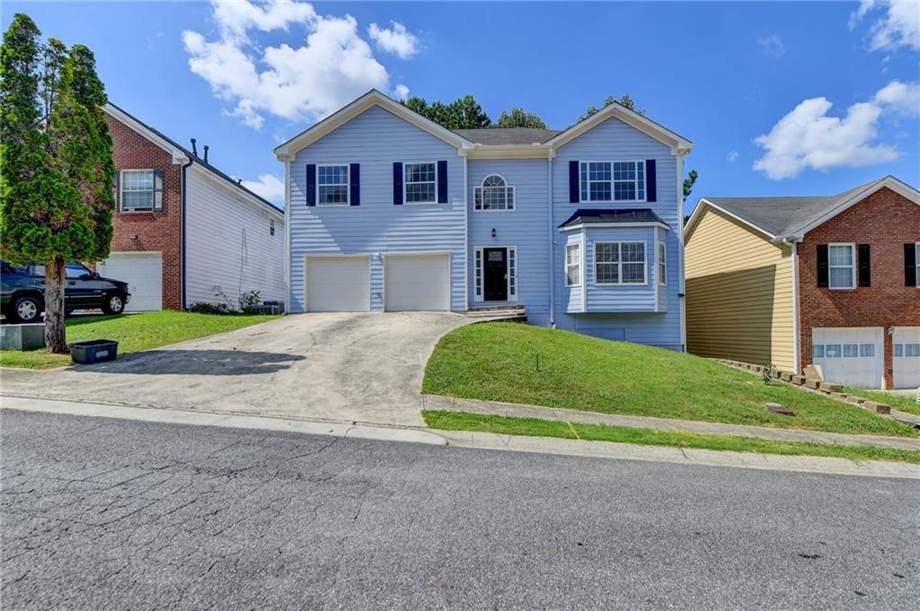 This very nice property is located in the center of Duluth, close to a supermarket and many restaurants. The house's siding was recently painted and replaced less than two years ago. It features waterproof vinyl flooring throughout, installed less than three years ago. Currently, there is a stable tenant who always pays rent on time. Contact the agent for a showing.