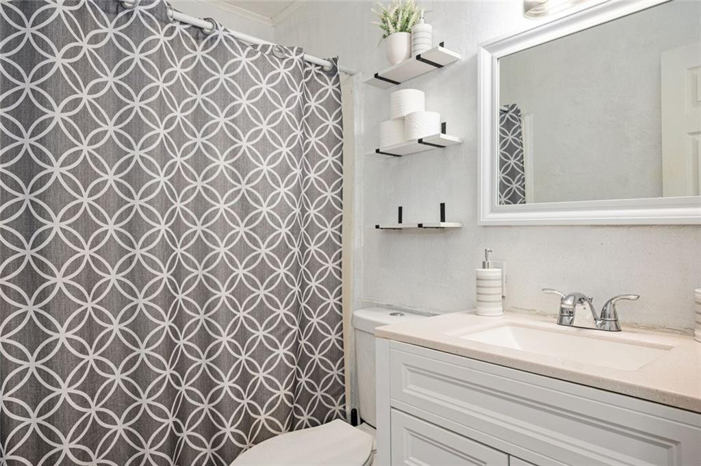 8 Westgate Park Court