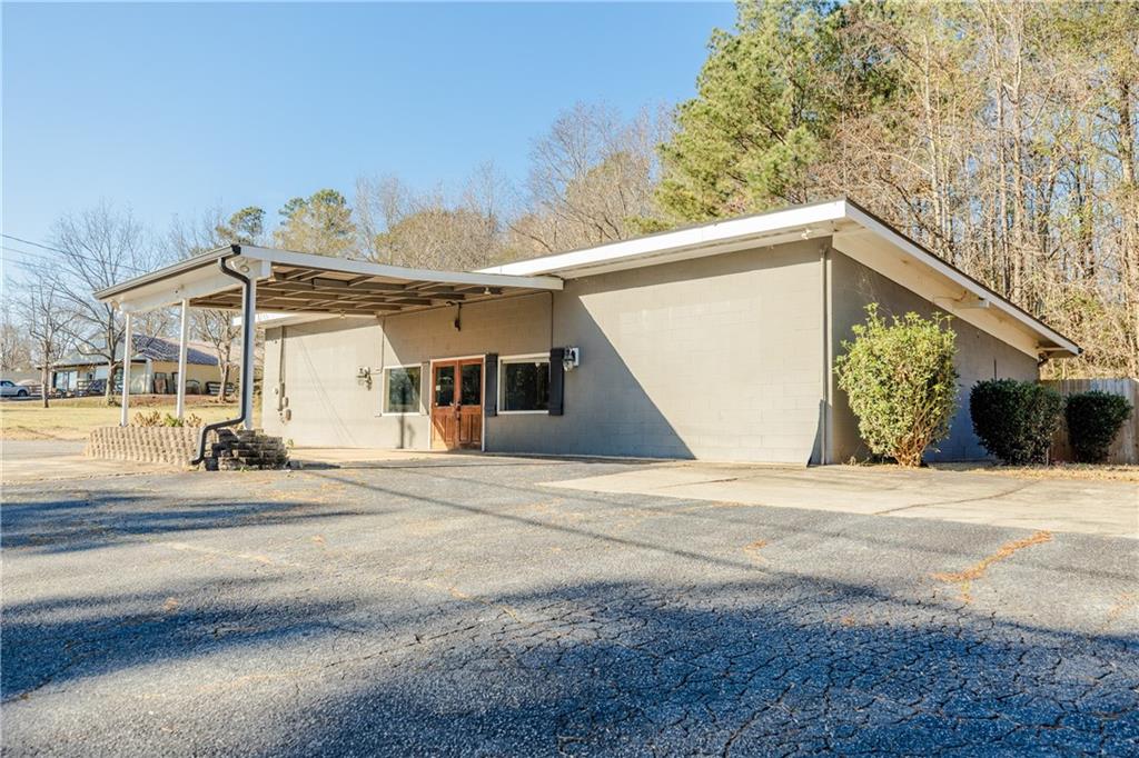 1575 Dahlonega Highway
