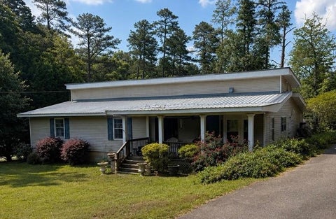 Homes For Sale - 9325 Meadow Brook Drive<br/> Gainesville, GA 30506