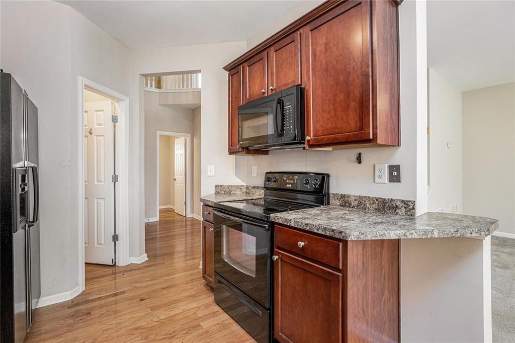 OLDE PEACHTREE TOWNHOMES - Residential