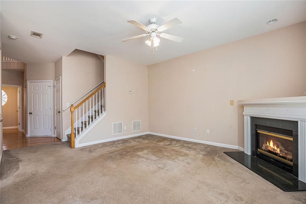 OLDE PEACHTREE TOWNHOMES - Residential