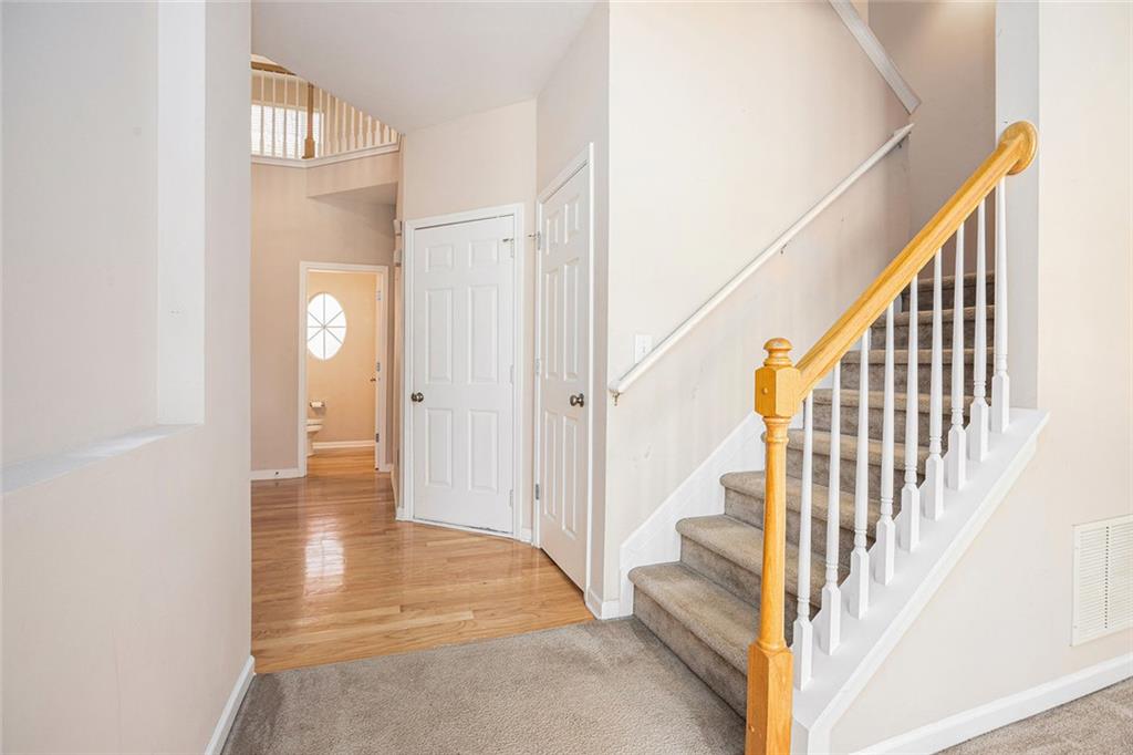 OLDE PEACHTREE TOWNHOMES - Residential