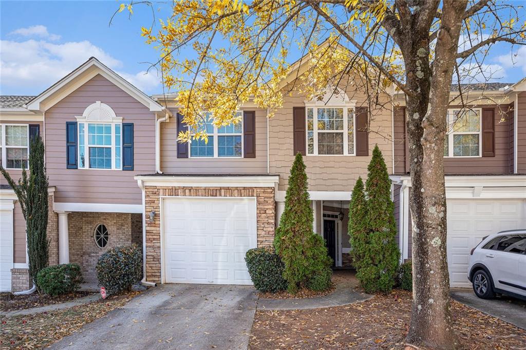 OLDE PEACHTREE TOWNHOMES - Residential