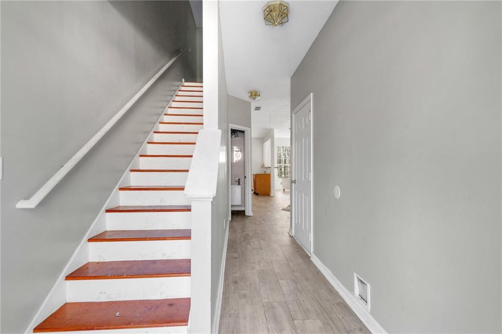 5840 Terremont Circle, Norcross, Georgia image 2