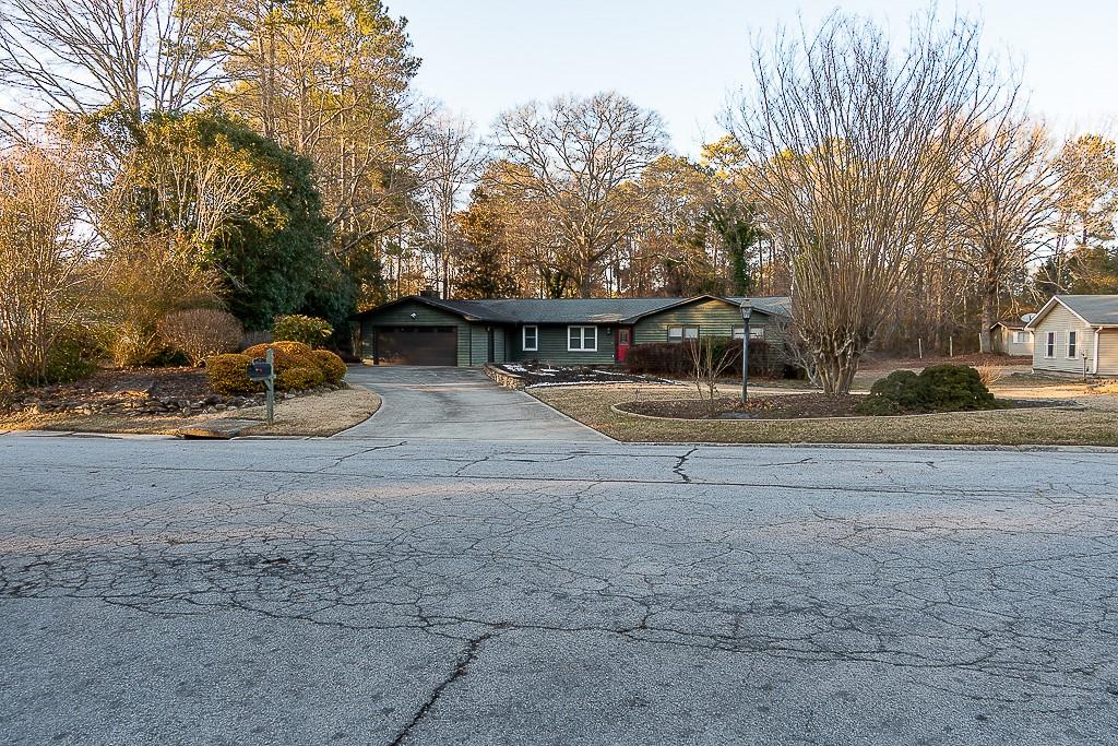 2341 Amberbrook Drive, Conyers, Georgia image 3