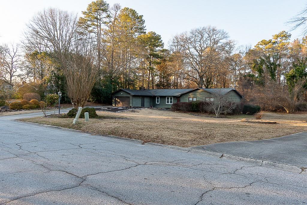 2341 Amberbrook Drive, Conyers, Georgia image 4