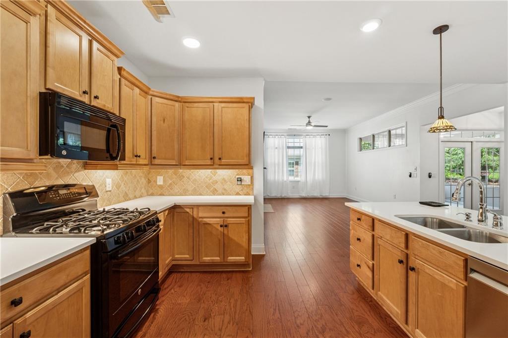 1680 Bluestone Drive, Cumming, Georgia image 11