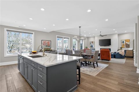 Condo For Sale - 8255 Main Street<br/> Woodstock, GA 30188