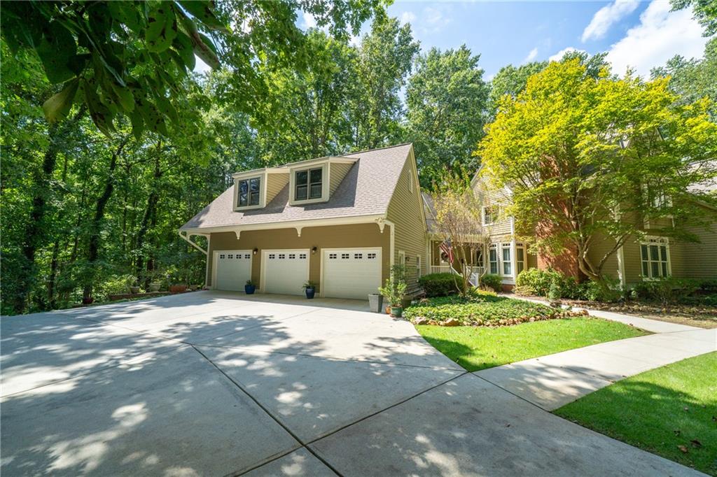 5241 Hermitage Drive