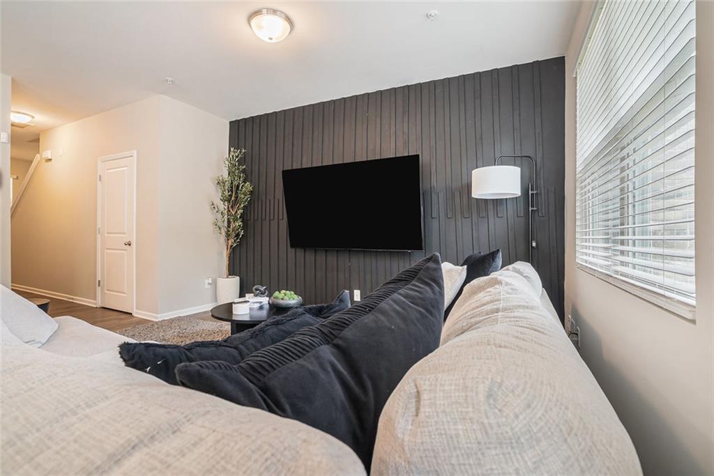PARKSIDE @ TRAVERS CREEK - Residential