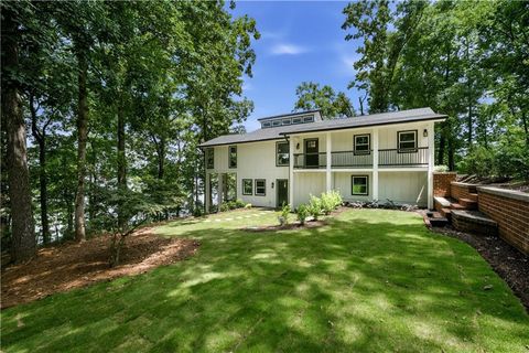 Homes For Sale - 9790 Peninsula Drive<br/> Gainesville, GA 30506