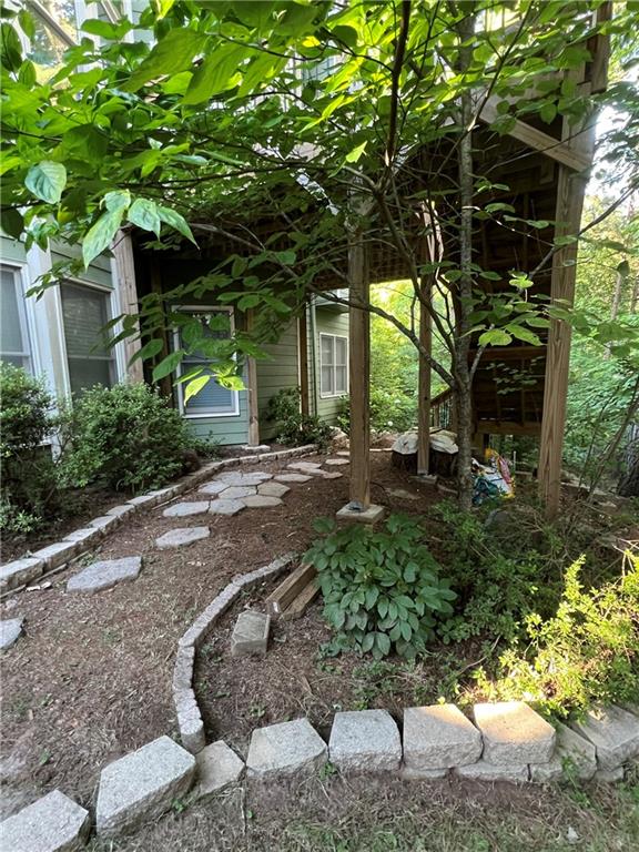1883 Brackendale Road