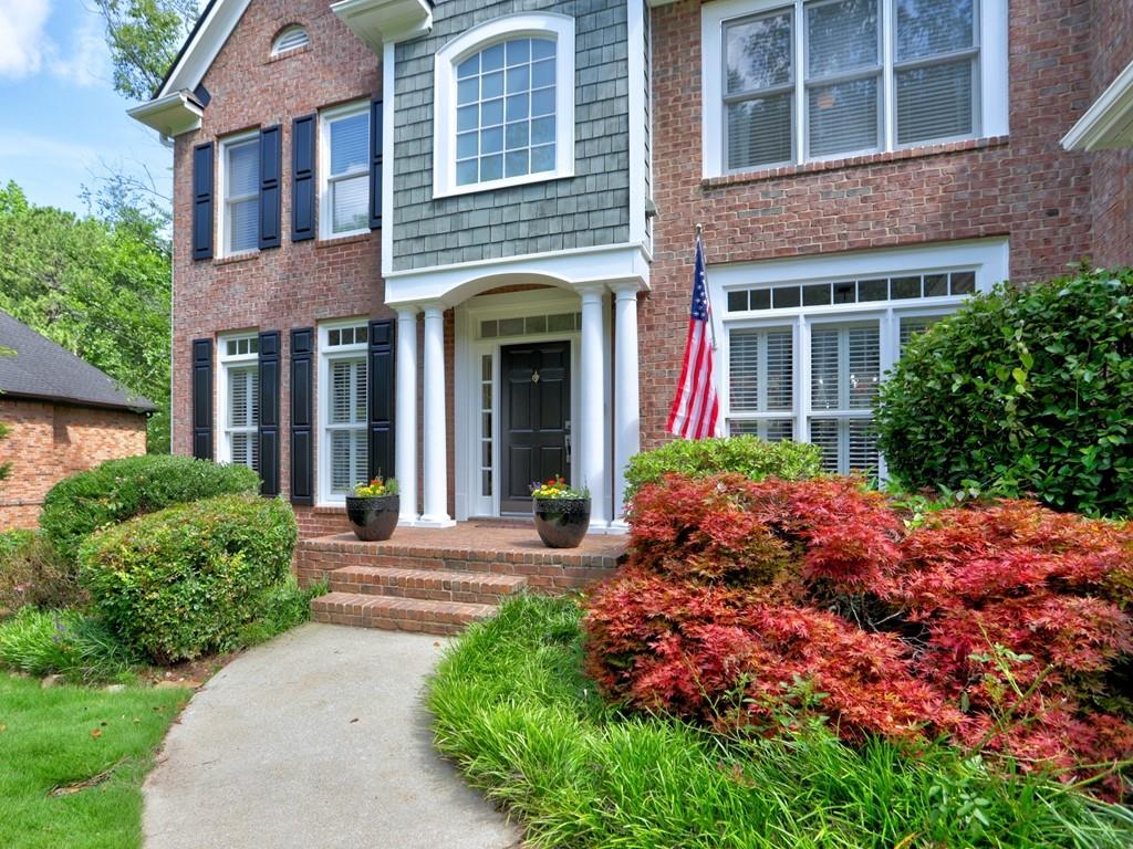 658 VININGS ESTATES Drive SE